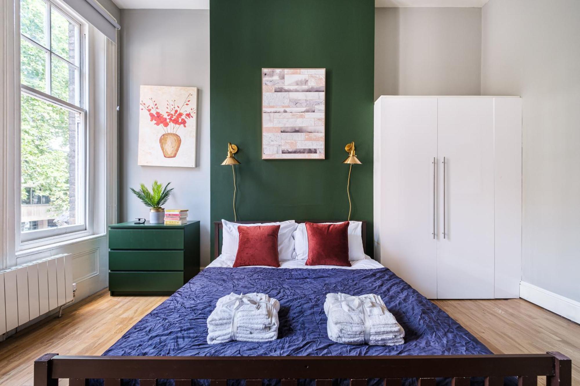 Sunny Corner Apartment In Center Of Лондон Экстерьер фото