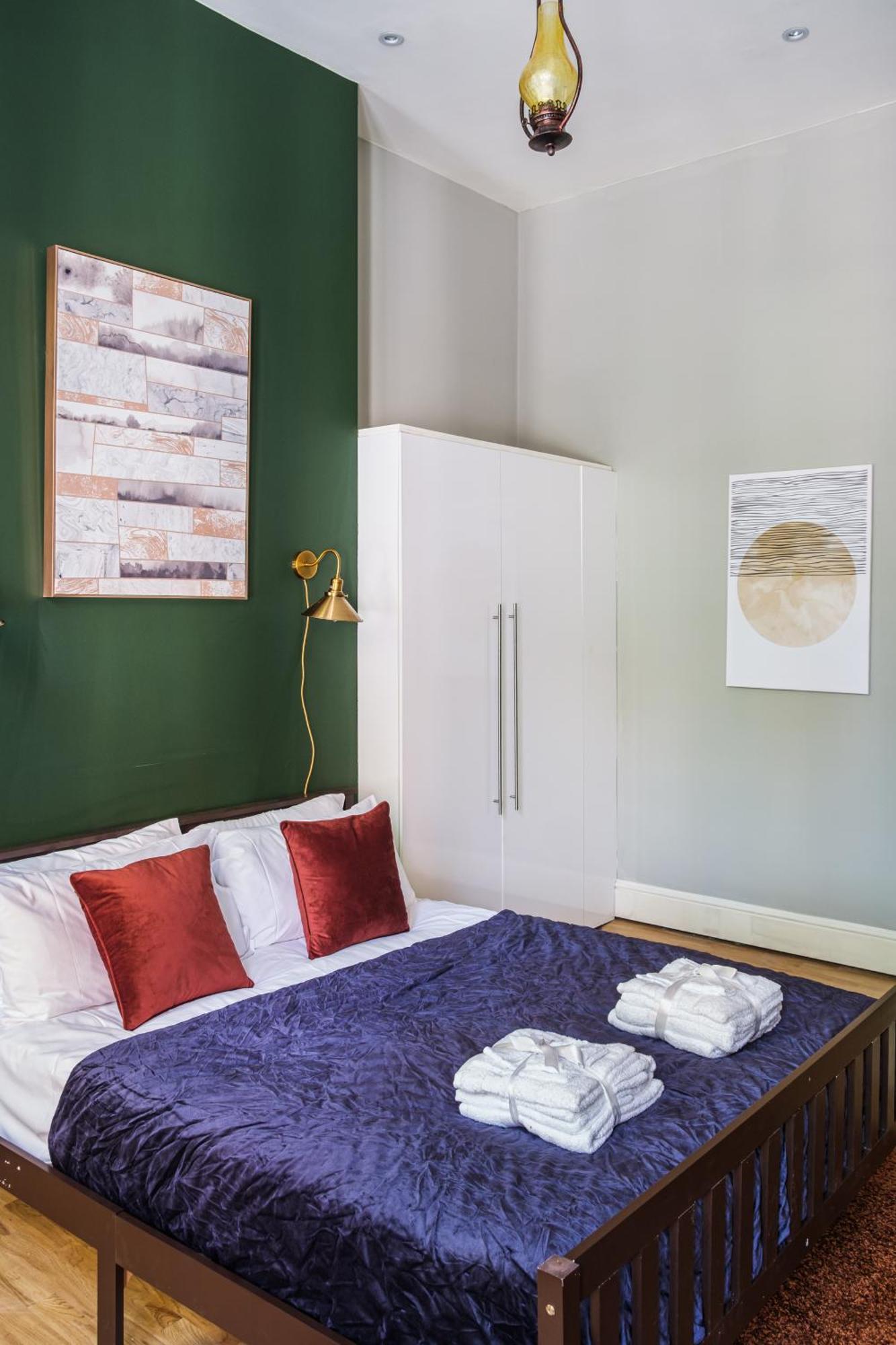 Sunny Corner Apartment In Center Of Лондон Экстерьер фото